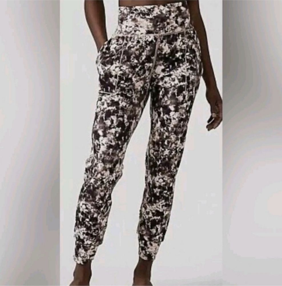 Athleta Salutation Jogger | Tie Dye | S